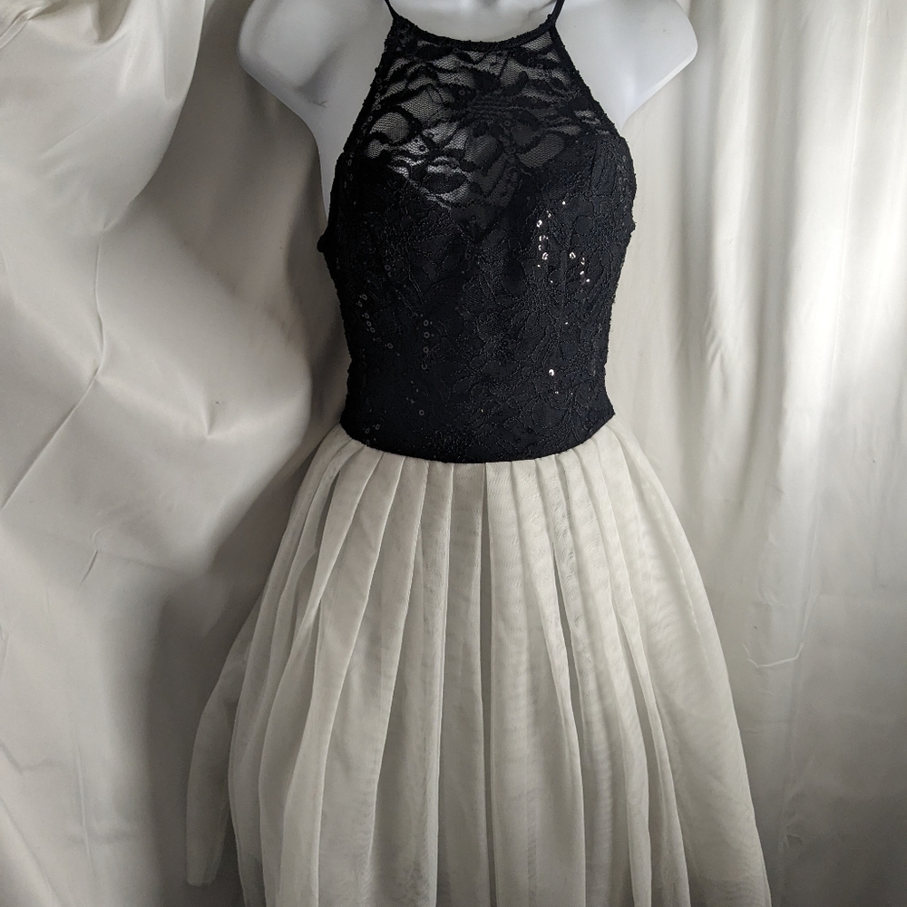 B. darlin dress